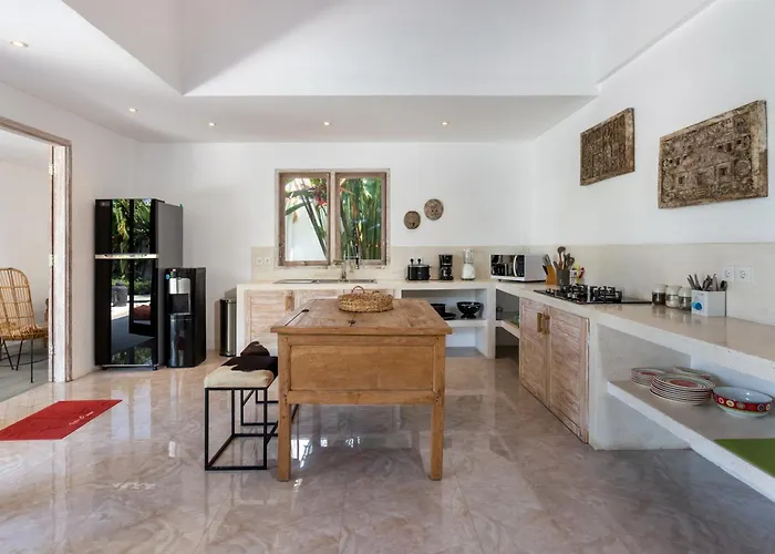 Villa Wonderful 4br In Seminyak