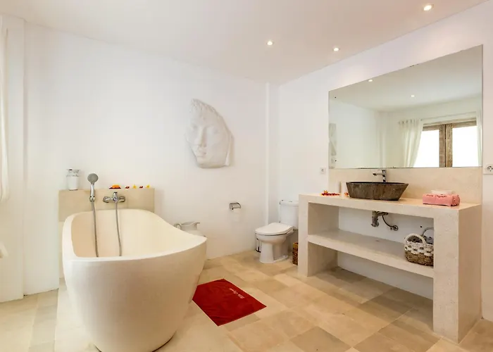 Wonderful 4br In Villa *