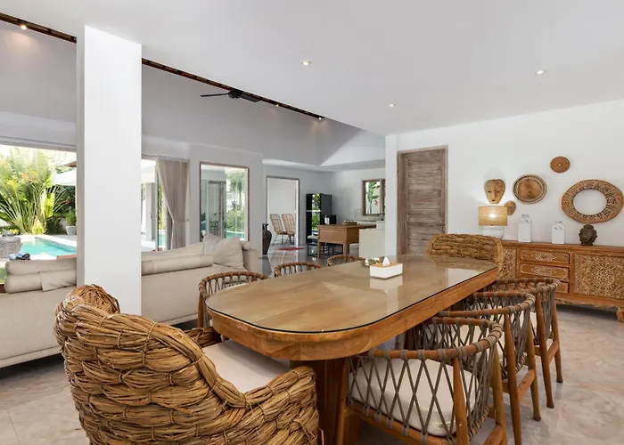 Wonderful 4br In Villa Seminyak